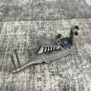 Singer LOW SHANK multi-slotted binder foot Part 160847